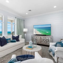 SAND-orini SEA-renity, Beachfront Penthouse Condo, Pool
