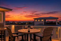 Emerald Sunset, Spacious Home, Private Pool, 2 Golf Carts - Image 2
