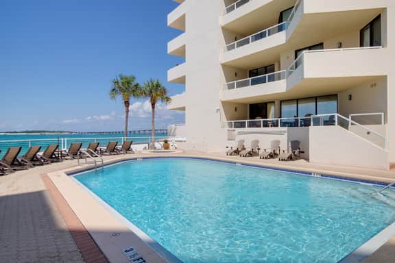 Holiday Hideaway, Beachfront Condo, Pool, Sundeck, View of Gulf - Image 2