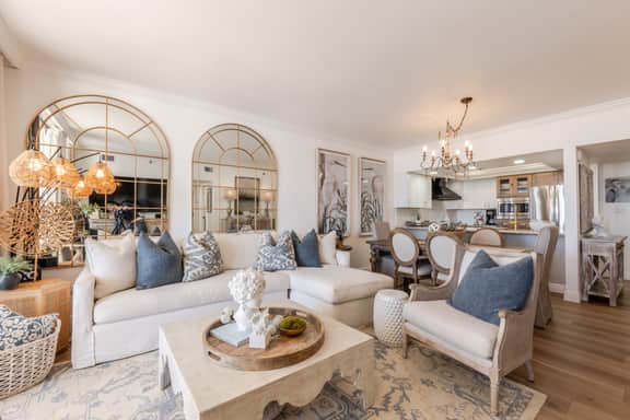 Holiday Hideaway, Beachfront Condo, Pool, Sundeck, View of Gulf - Image 3