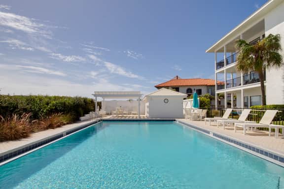 C'est La Vie, Beachfront Condo, Pool - Image 5