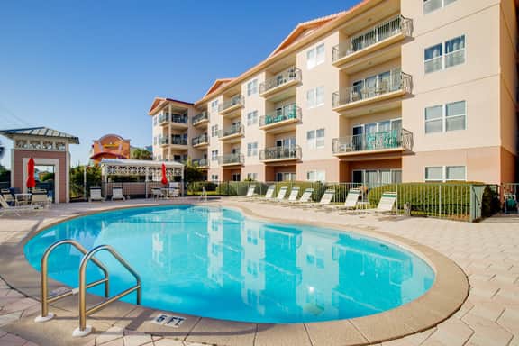 Marabella, Condo, Golf Cart, Pool, Beach - Image 3