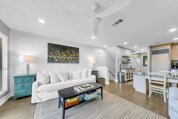 Beachy Townhouse, Beach, Pool, Hot Tub - Image 4