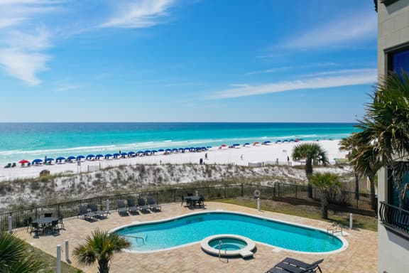 Oceanfront, 1st-Floor Penthouse, Pool - Image 1