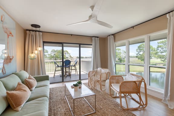 Palm Bay, Condo, Beach, Golf Cart, Pools - Image 1